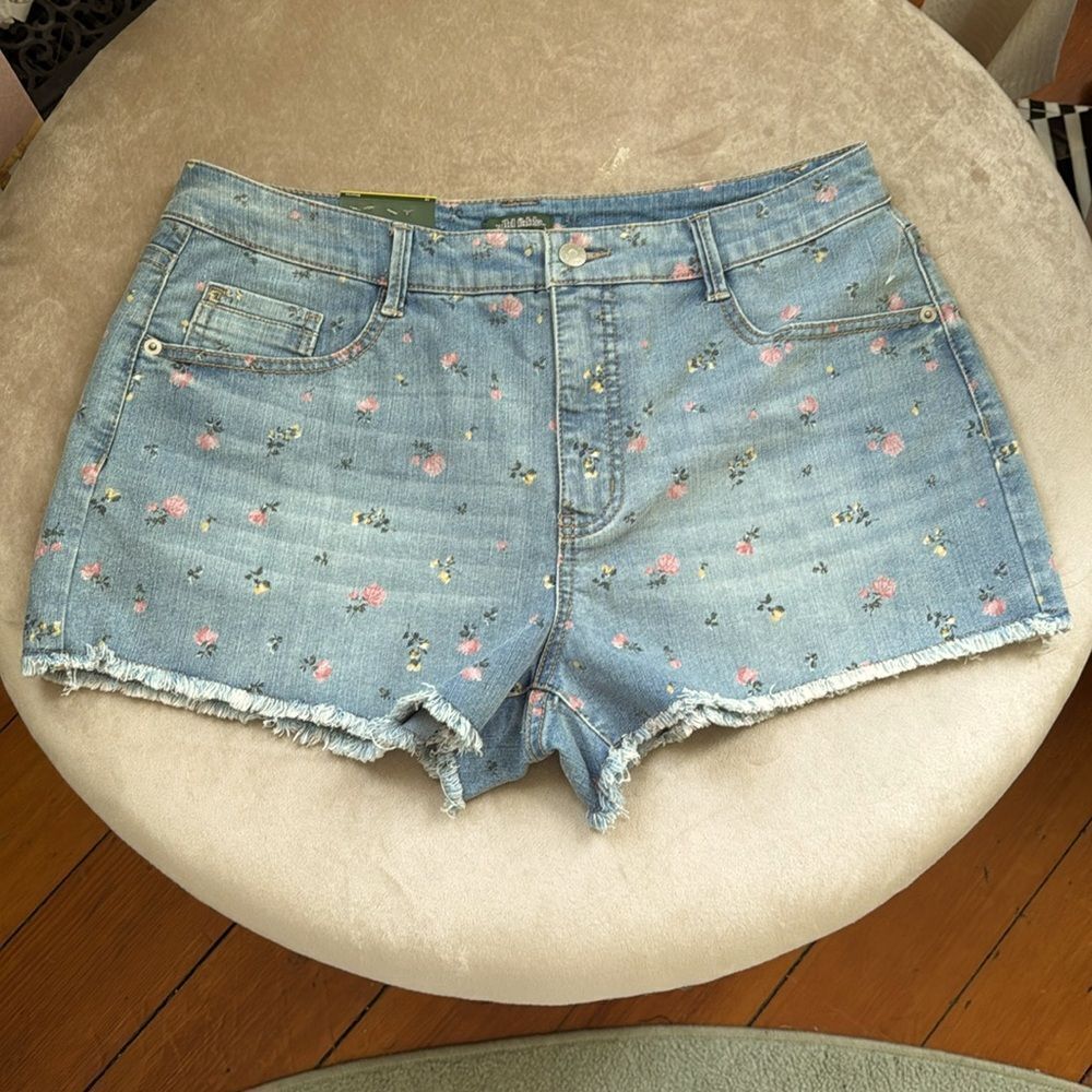 NWT 14 High Rise Floral Denim Cutoff Shorts